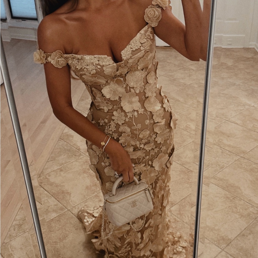 BRONX & BANCO Jasmine off The Shoulder Gown Size 6 (M)